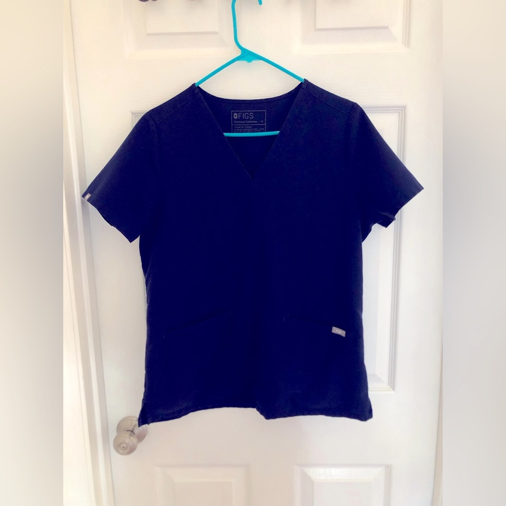 Figs Women’s Navy Scrub Top M